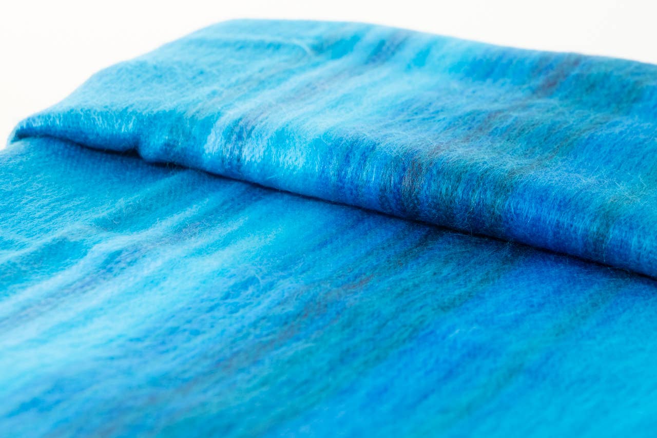 Amor ala Vida - Wholesale Throw Blanket - Alpaca Lap Blanket9