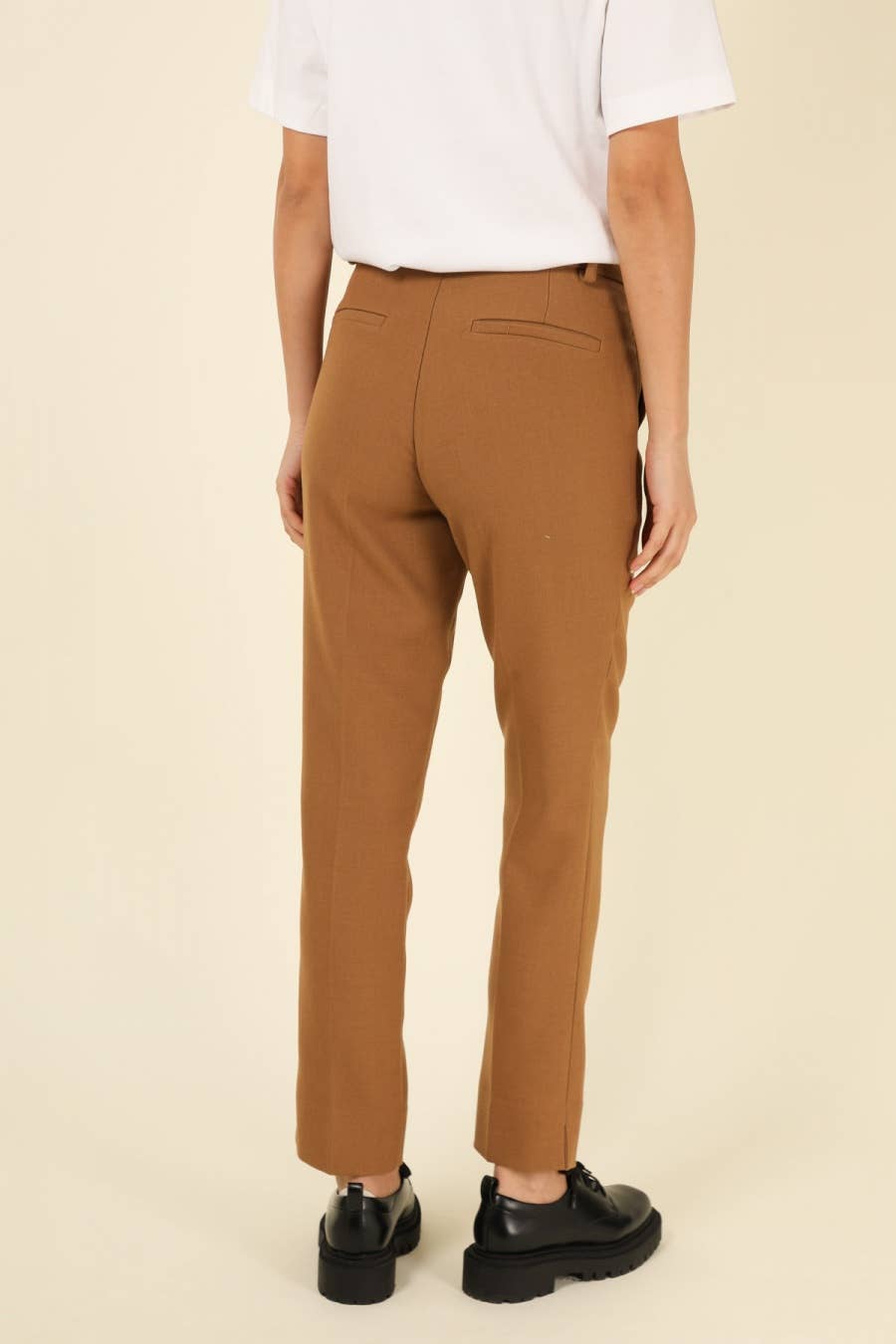 Attentif Paris – Großhandel Hose – Damen – Dicke Zigarettenhose aus dickem Wintermaterial17