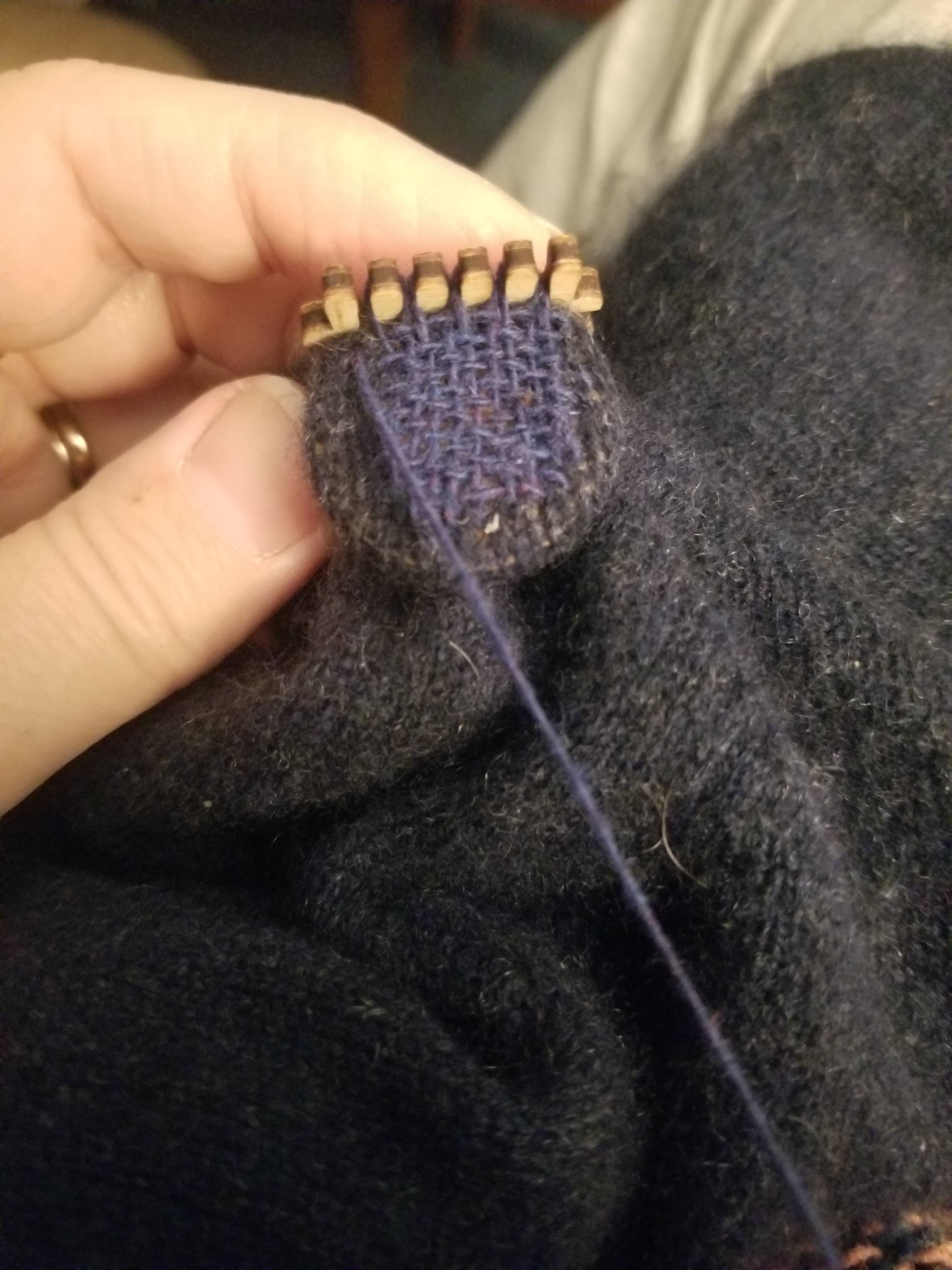 Katrinkles - Wholesale Knitting/Crochet Supplies - Tiny Darning Loom2