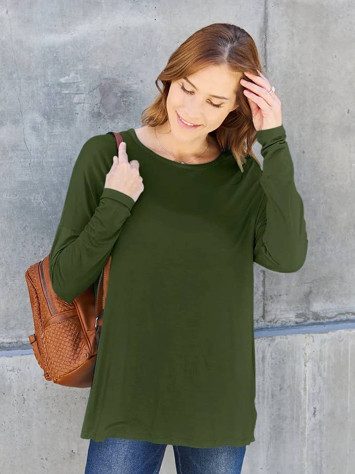 Camiseta Basic Bae tamanho completo com gola redonda e ombro caído por atacado de Garden Naked