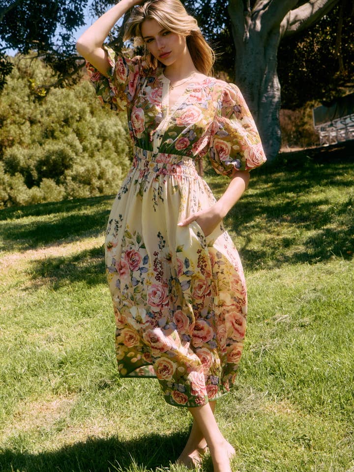 Floral bedrucktes Midikleid für den Großhandel von Oddi