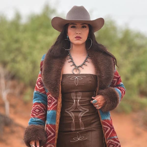 Jade Deep Red Aztec Wool Blend Removable Fur Coat and other Purchase Wholesale für selbstgemachte möbel. Free Returns & Net 60 Terms on Faire trending on Faire.