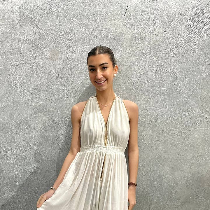 Vestido Largo Blanco con Detalles Dorados – LD1205F y otras tendencias de Resultados para ropa df al por mayor. Devoluciones gratuitas y condiciones de pago a 60 días en Faire en Faire.