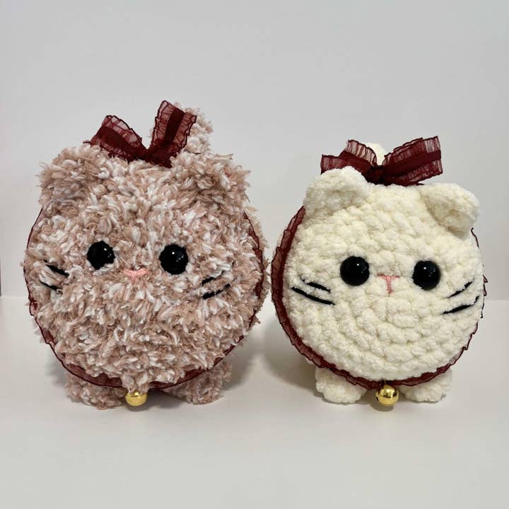 Crochet Fluffy Loaf Cat Plushie Amigurumi for wholesale by NoobieCraftsCo
