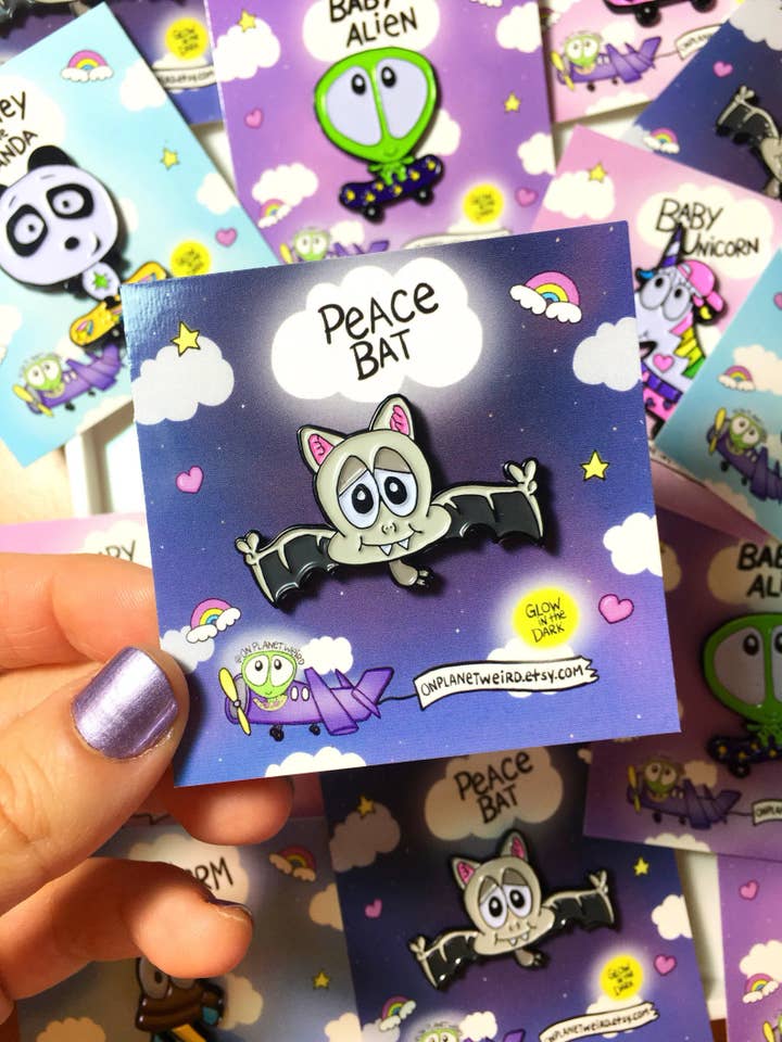 Peace Bat glow in the dark emaille pin voor wholesale door On Planet Weird