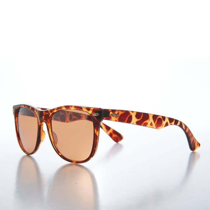 SUNGLASS MUSEUM - Wholesale Sunglasses - Women's - Iconic Classic Deadstock Sunglasses - Kay