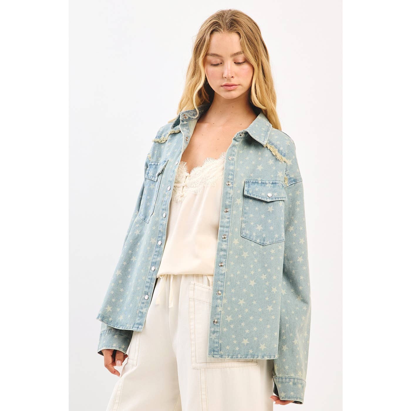 LT DENIM GEWASSEN DENIM STERPRINT OVERSIZED OVERHEMDJAS voor groothandel op Faire2