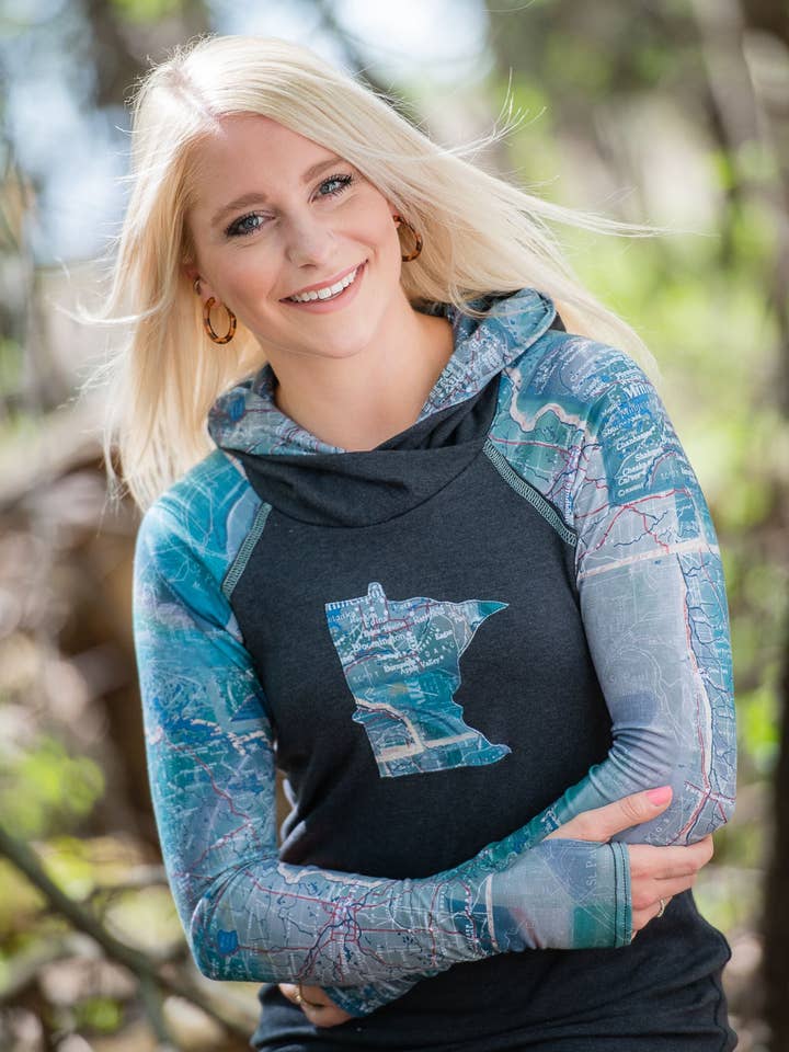 6000 - Minnesota Yoga hættetrøje for engroshandel hos Laura Hlavac