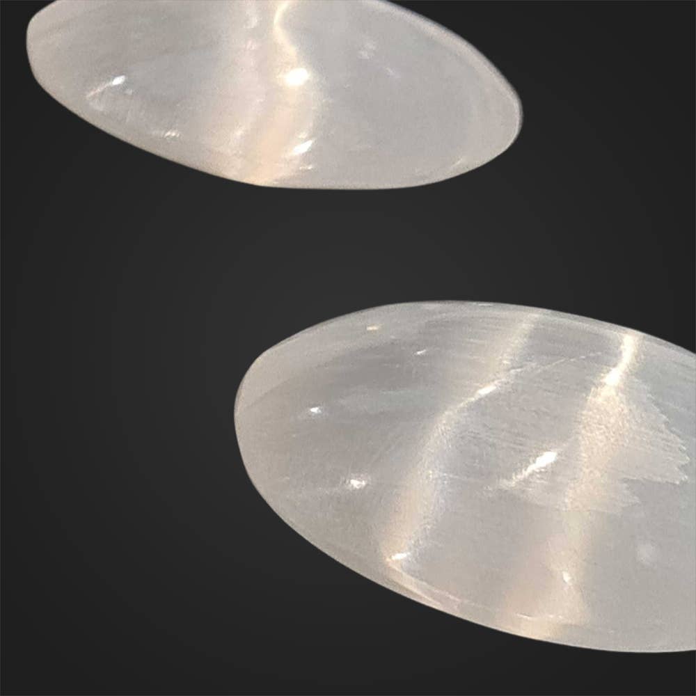 VIE - Wholesale Spiritual Stone/Crystal - Selenite Palm Stone2