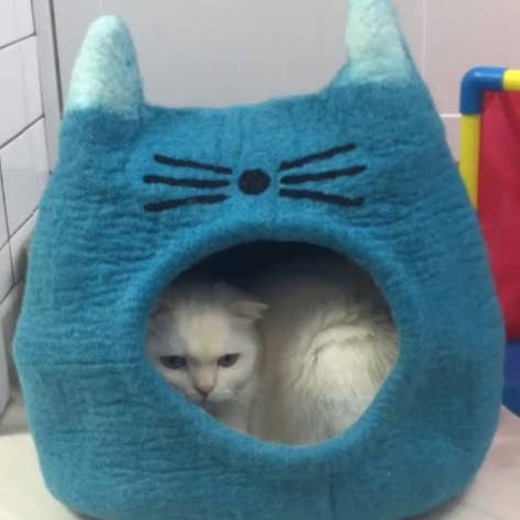 Karma Cat Inc. - Wholesale Pet Cave - Cat/Dog - Cat Wool Pet Cave2