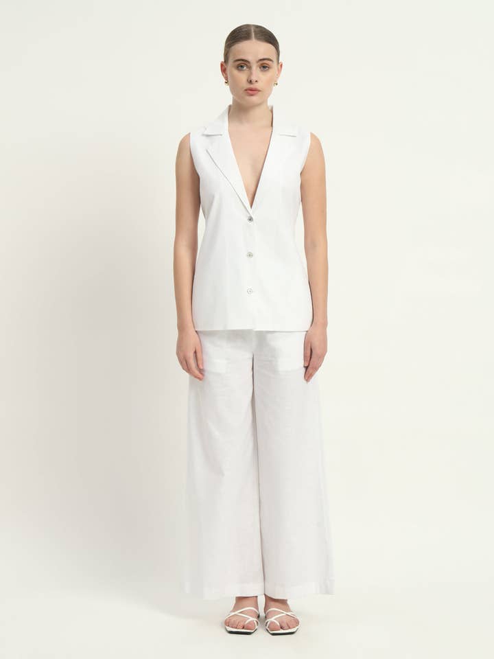 Completo Coordinato Pantaloni - Eleganza in Lino Bianco Blazer con Scollo a V Echo per la vendita all'ingrosso da parte di Thevasa