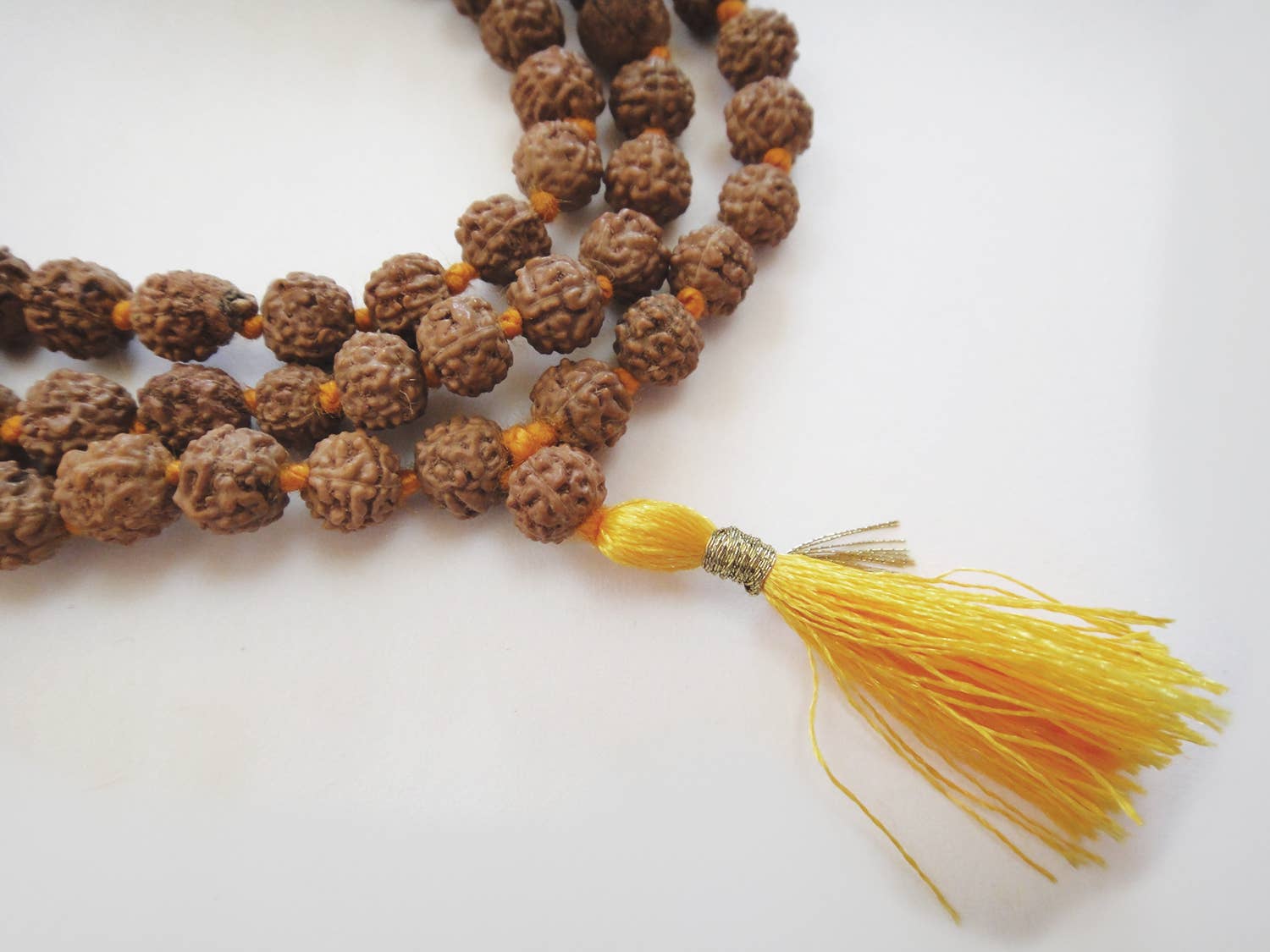 Tika - Vendita all'ingrosso Collane a grani - Rudraksha Mala - Annodato 6 mm1