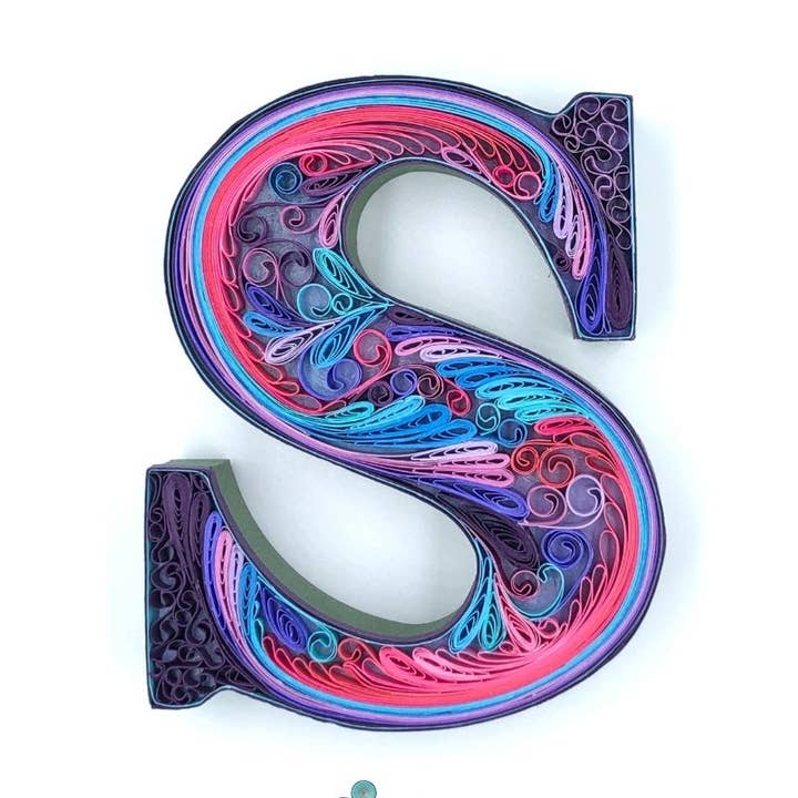 Holzbuchstaben mit Quilling-Kunst für den Großhandel von Order out of Chaos Studio LLC