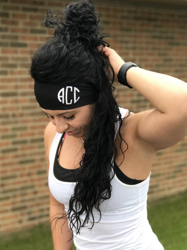 Bandeaux de yoga monogrammés PERSONNALISÉS pour la vente par MandaBees Headbands