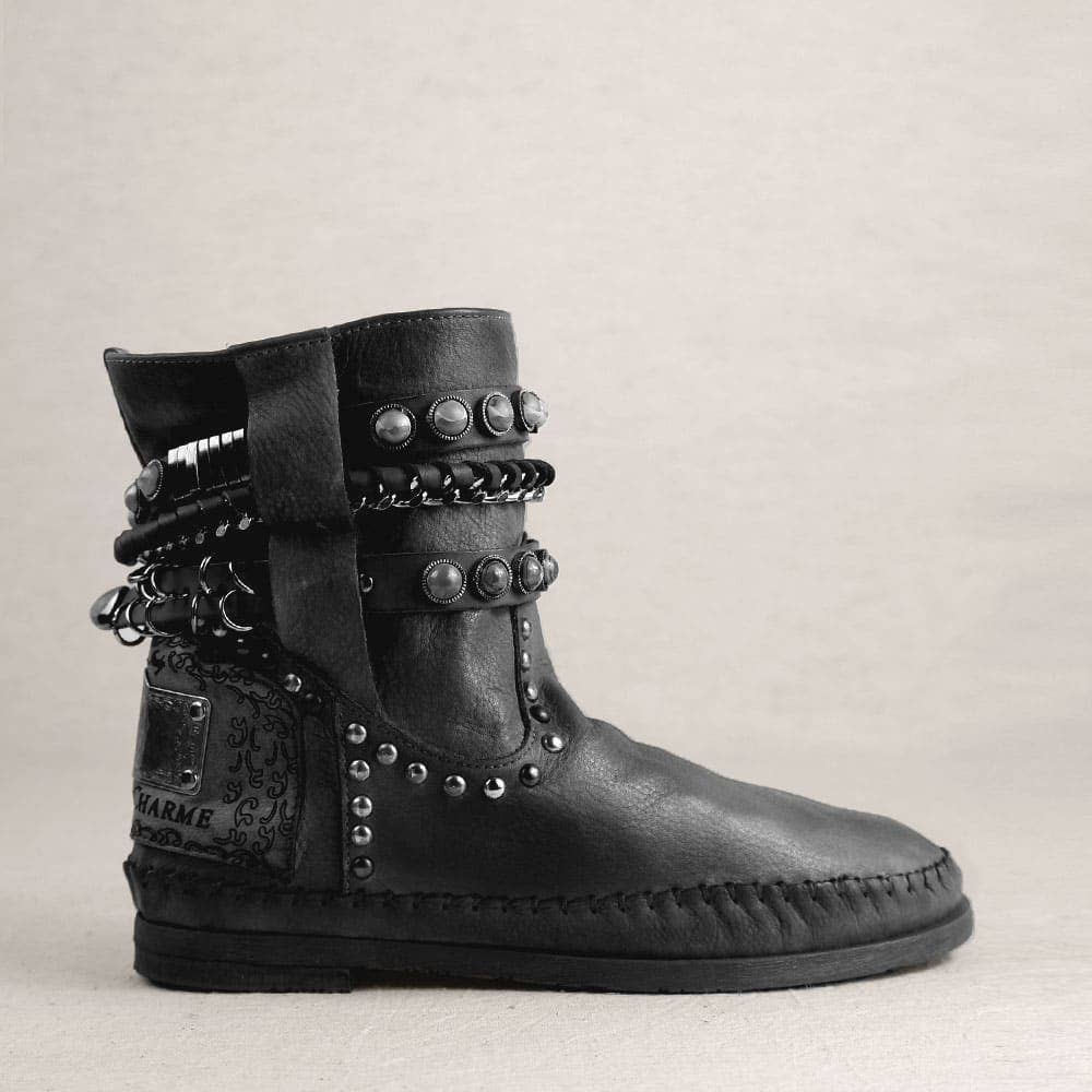 Karma of Charme - Venta al por mayor Botines - Mujer - Botines Stra2 Queen teñidos a mano con correas ajustables y piedras10