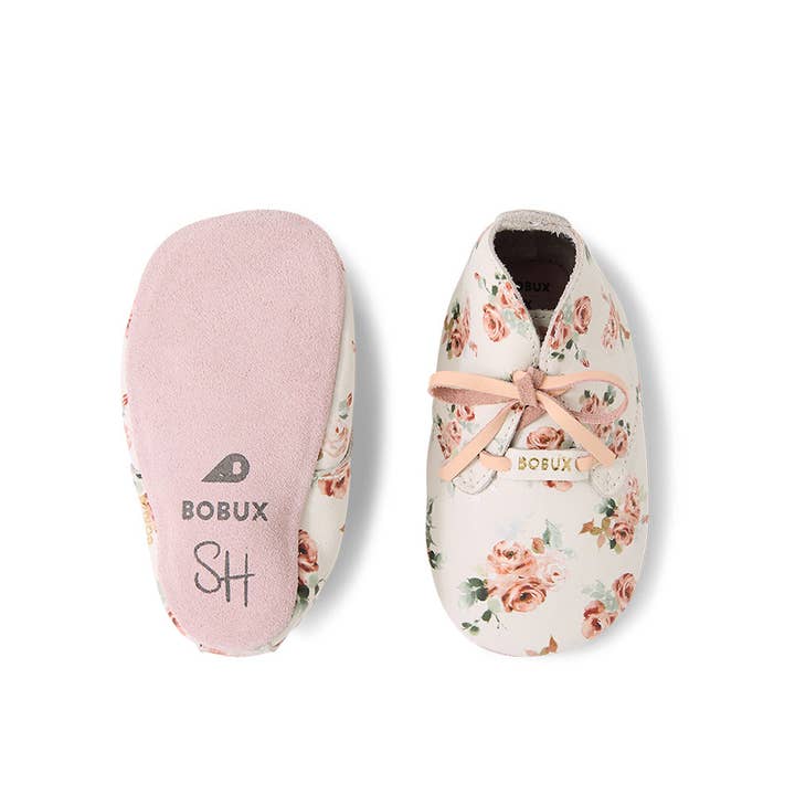 Snuggle Hunny – wholesale Cot shoes – Baby – Rosebud Lace Up Shoes