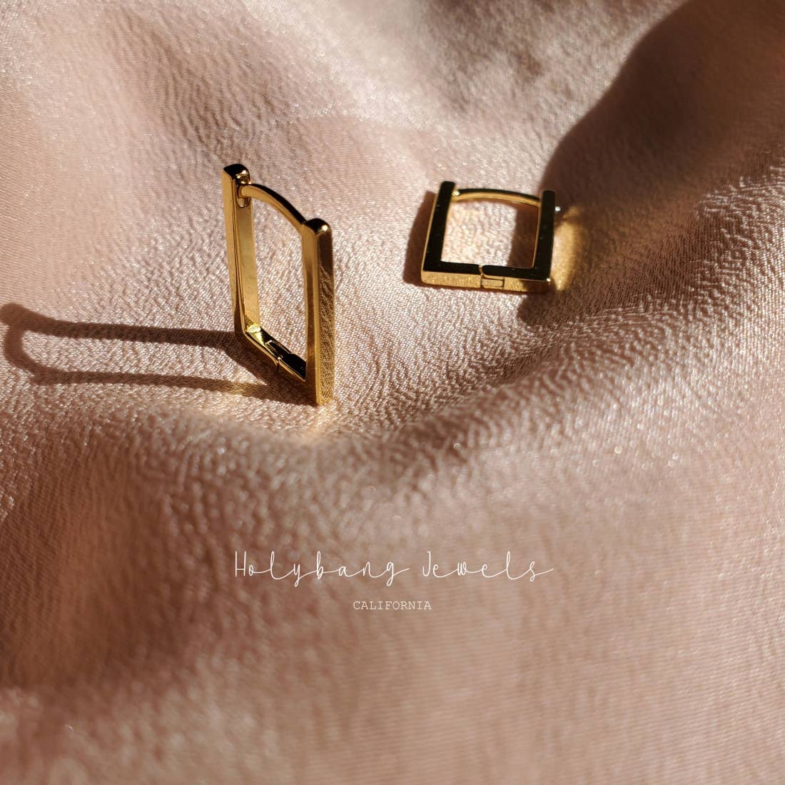 HolyBang Jewels - Vendita all'ingrosso Orecchini a cerchio - ORECCHINI A CERCHIO RETTANGOLARI - E-H11960