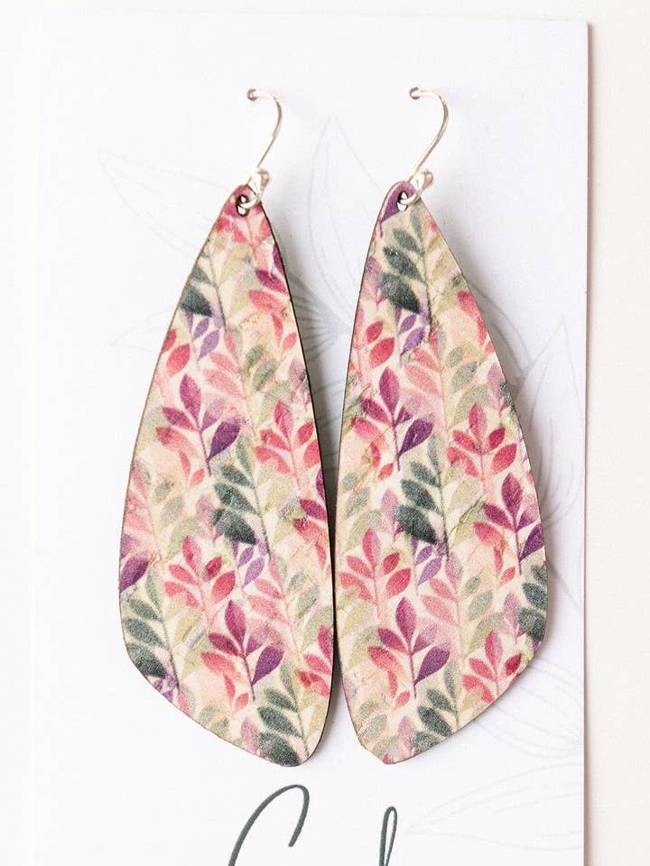 Grønne og Fuchsia Blade Kork Øreringe - Store Vinger for engroshandel hos Hello Lovely Cork Co.