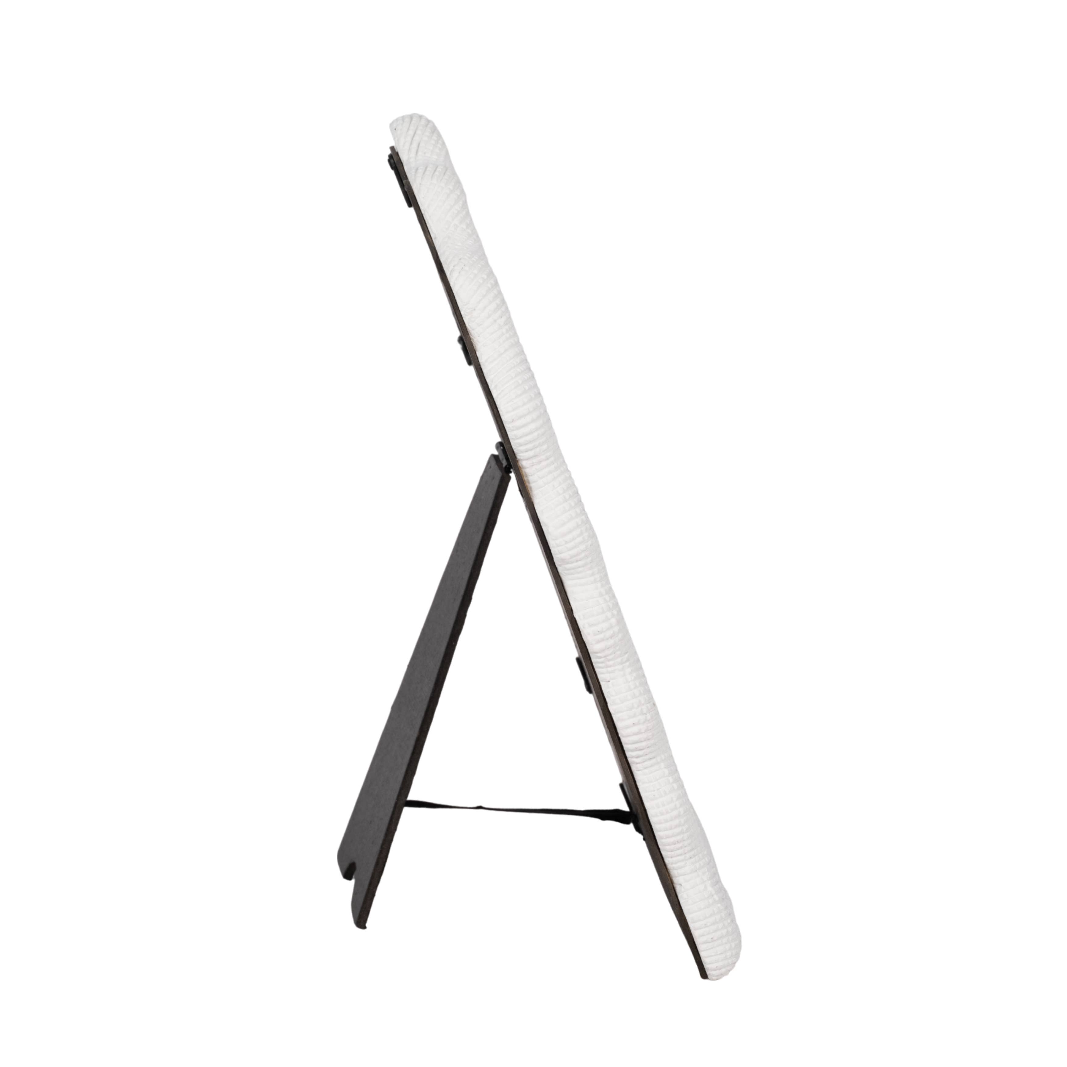 White Photo Frame - Resin with Decorative Wavy Arch for wholesale on Faire7