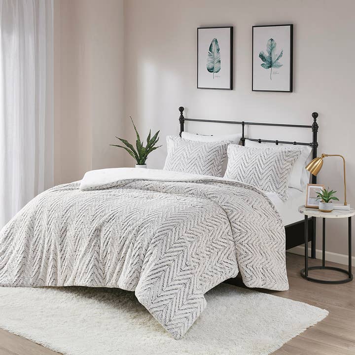 Olliix - Wholesale Bedding Set - Chevron Faux Fur Comforter/Duvet Cover Set, Grey