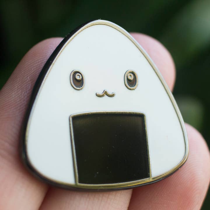 Spilla smaltata a sfera di riso per la vendita all'ingrosso da parte di Kela Designs