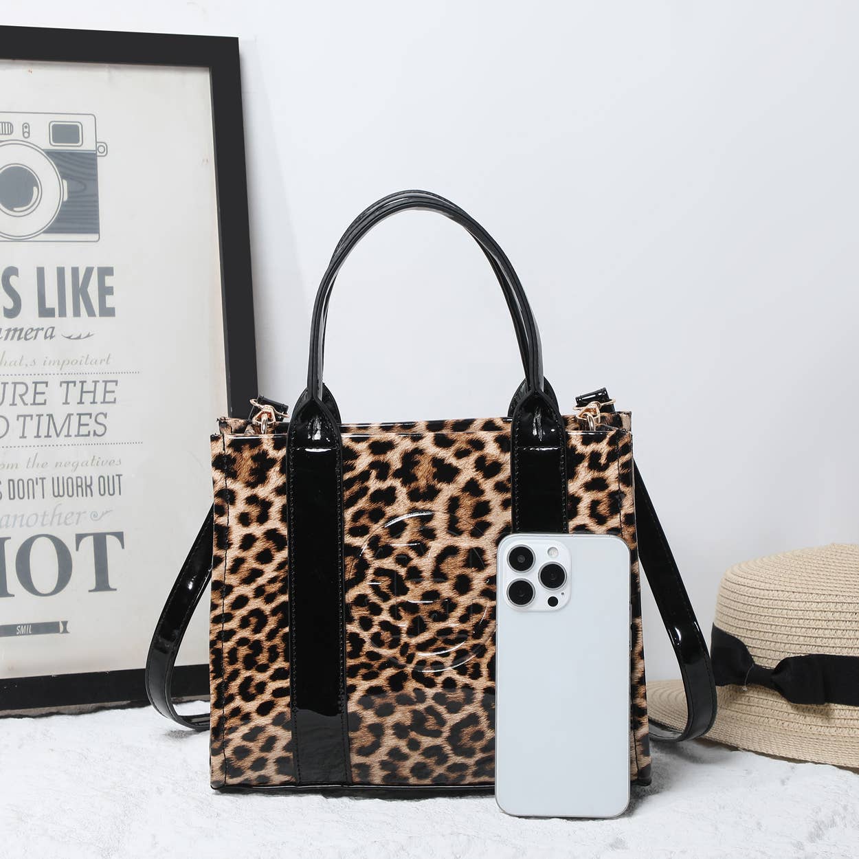 House of Milano – wholesale Tote bag – Women's – 25433 Leopard Print Patent Tote Bag1
