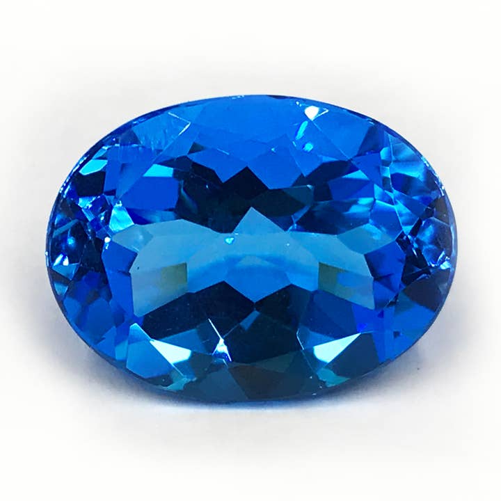 Ovale gefacetteerde blauwe topaas edelsteen voor wholesale door Weatherham Estate Treasures