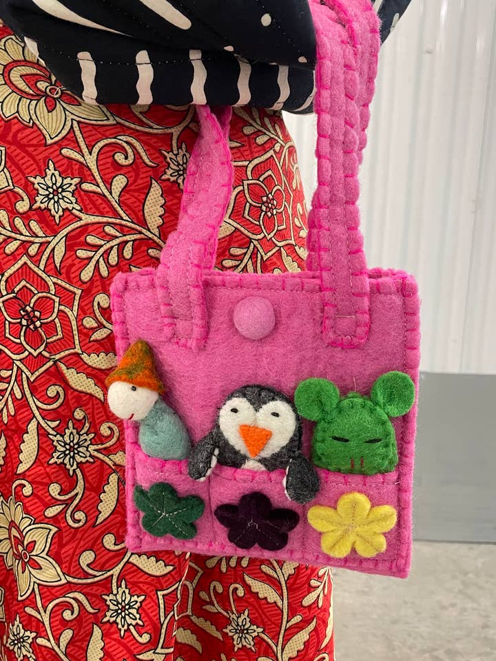 Sac de marionnettes en feutre fait main pour enfants - Rose (Moyen) pour la vente par Funky Yak Ltd