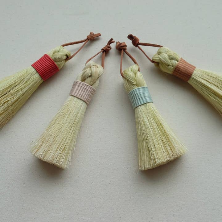 S W E V E N - Wholesale Broom - Round Whisk Table Broom | Handmade | Tampico | Minimal2