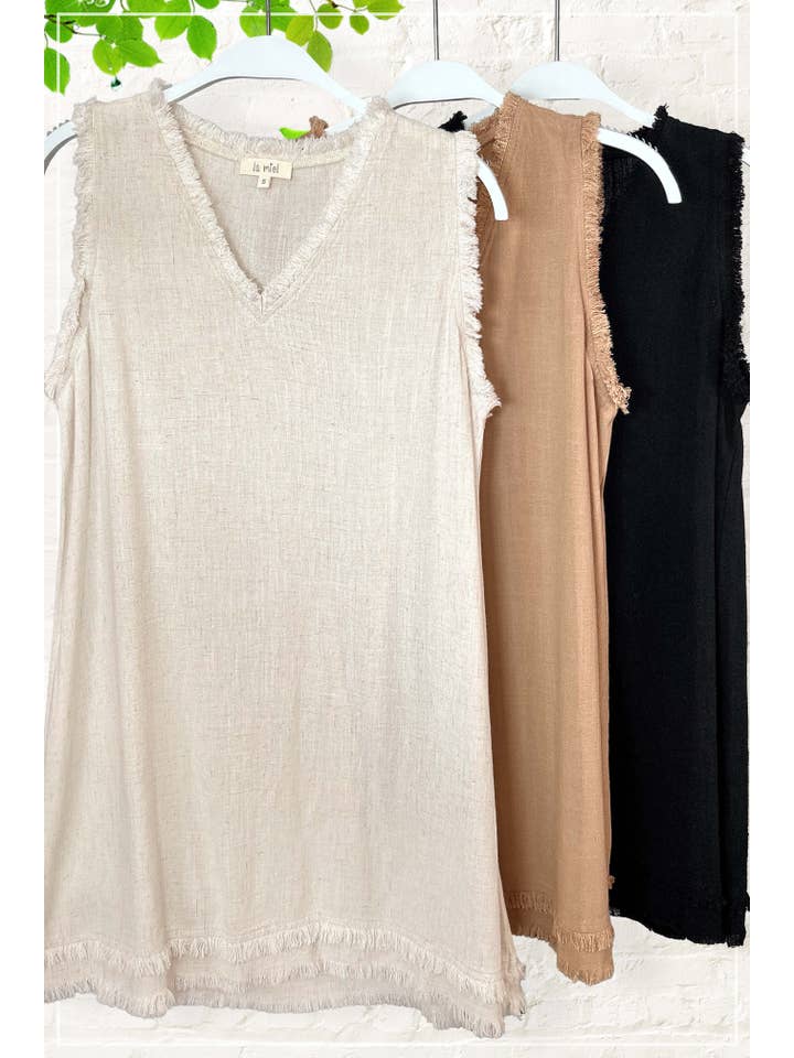 La Miel - Vendita all'ingrosso Vestito - Donna - Abito mini La Miel in tessuto morbido con bordo tagliato e orlo sfrangiato a V18