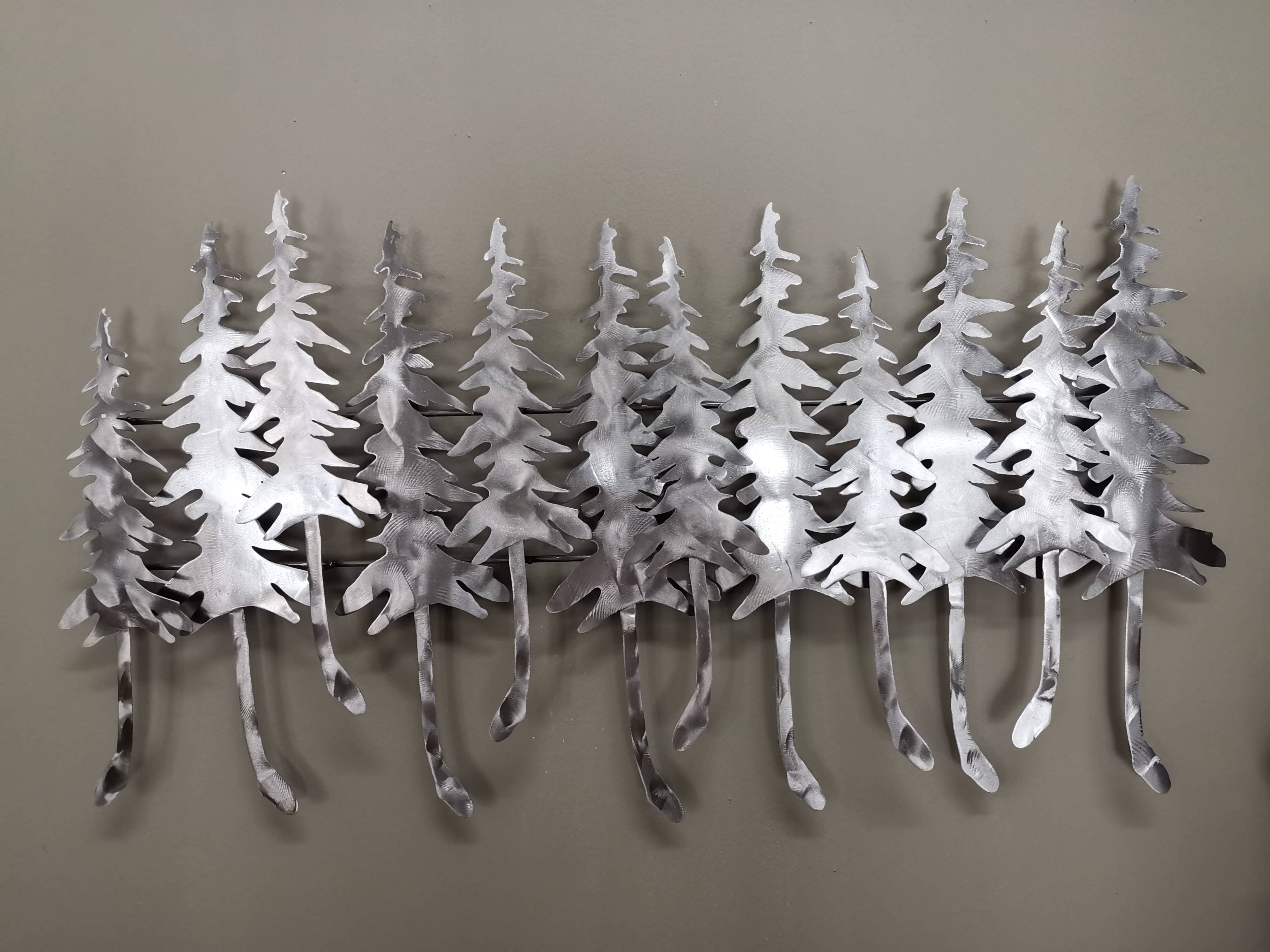 Peterson Housewares & Artwares - Vendita all'ingrosso Decorazione da parete 3D - Opera d'arte originale montabile a parete Winter Forest (argento)1