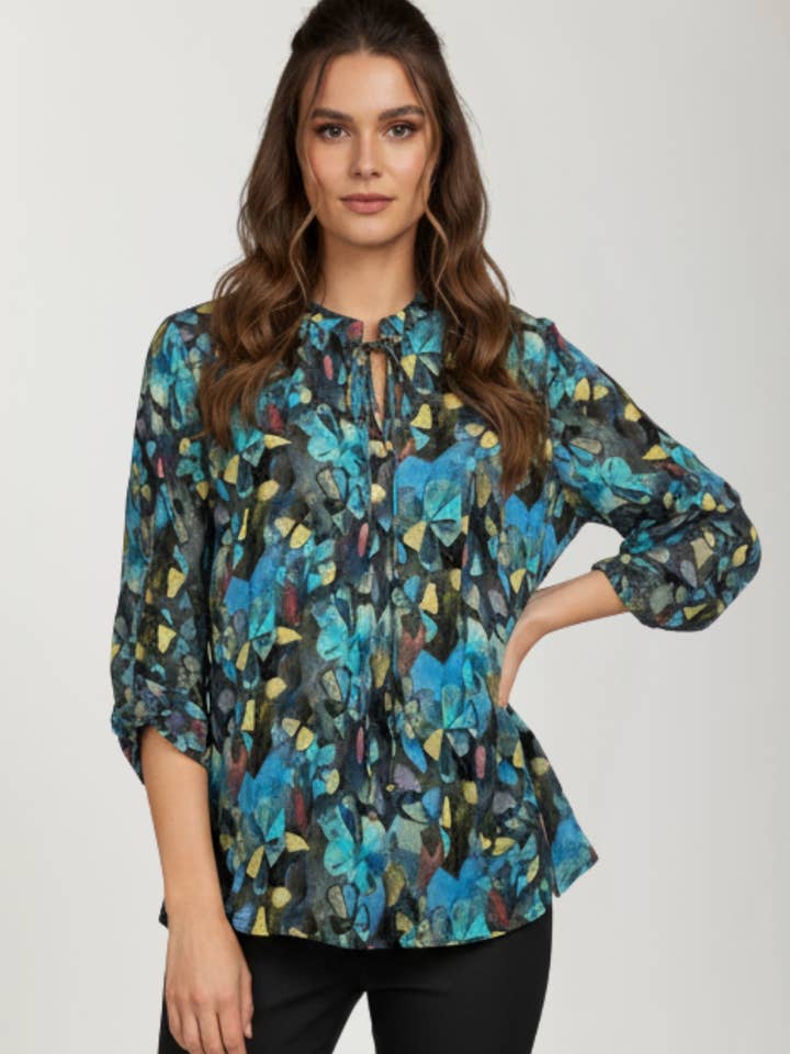 Scollo a V con nappa per la vendita all'ingrosso da parte di APNY