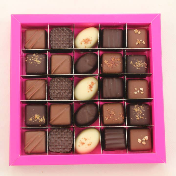 Royale Normande Chocolaterie - Wholesale Chocolate Box - Prestige box of assorted chocolate candies 240g - C240CC