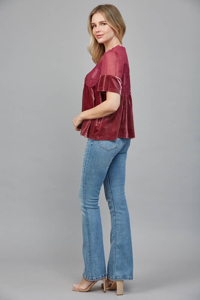 FATE – Blusa - Mulher por atacado – TOP DE VELUDO COM DETALHE DE RENDA FT2547415