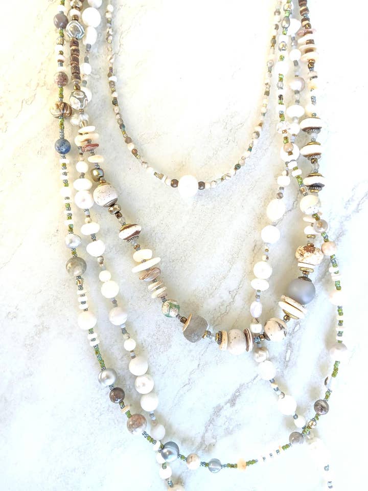 Eén Ding Is Duidelijk Collectie| Parel, Opaal, Peridoot voor wholesale door HavSolStudio