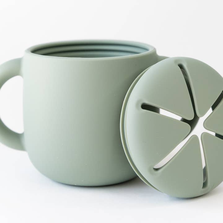 Babeehive Goods - Wholesale Snack Box - Kids & Baby - Silicone Snack Cup with Lid19