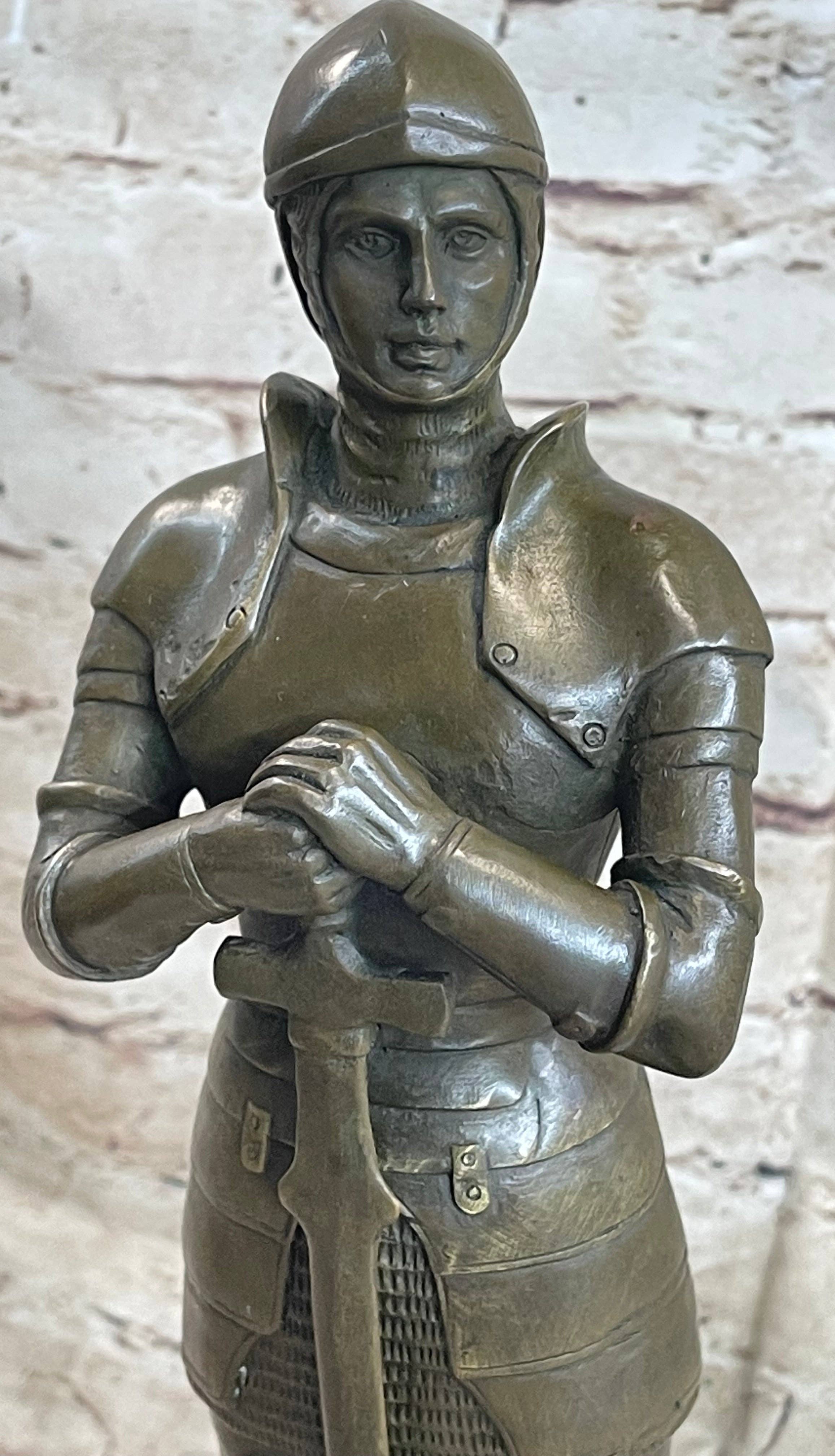 Bronzhaus - Wholesale Sculpture - Medieval European Knight Heavy Armor Bronze Statue Sculpture Figure 14" x 5"6