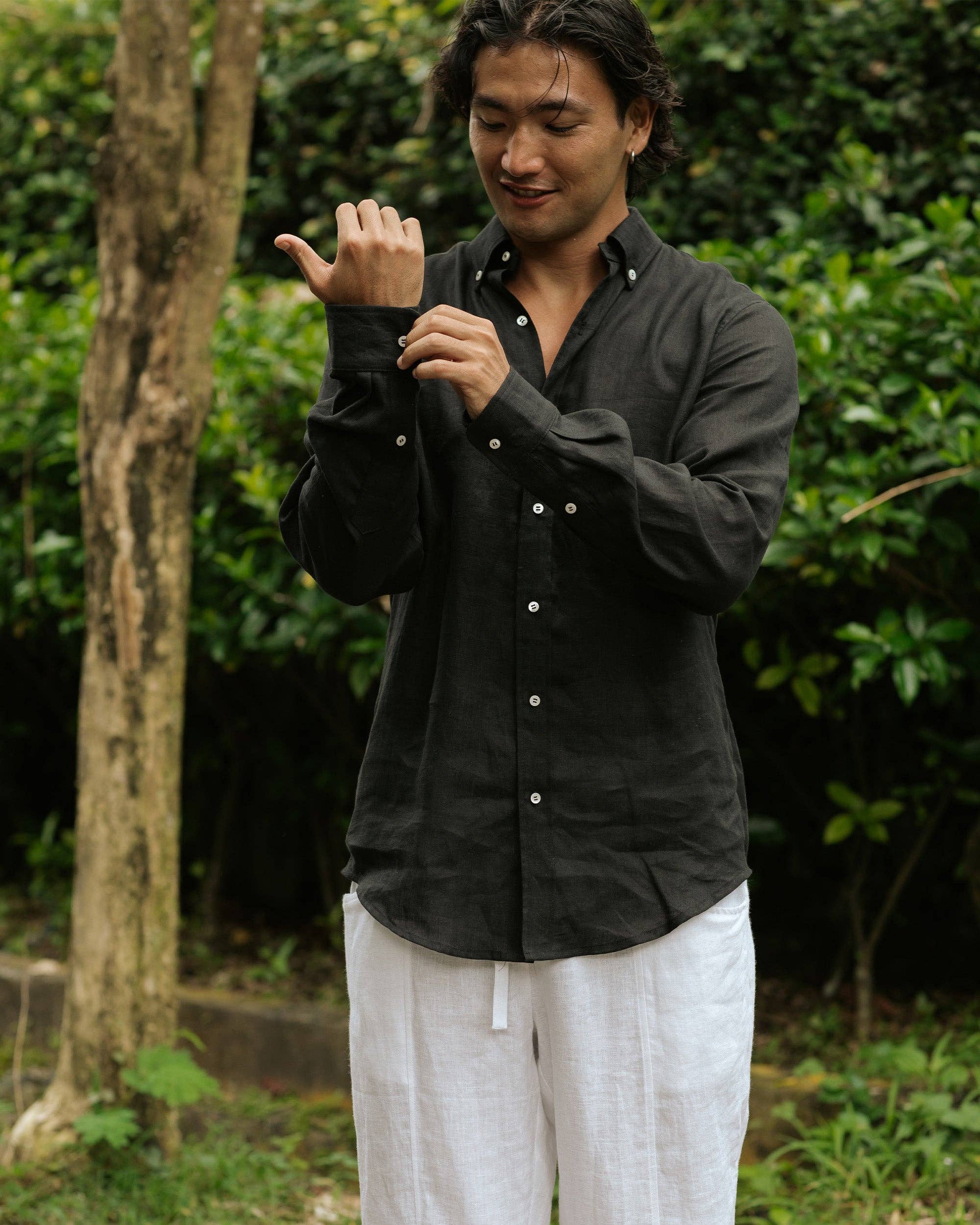 MagicLinen (We handle U.S. import procedures for you) - Wholesale Button Down Shirt - Men's - Men's classic linen shirt WENGEN in Black1