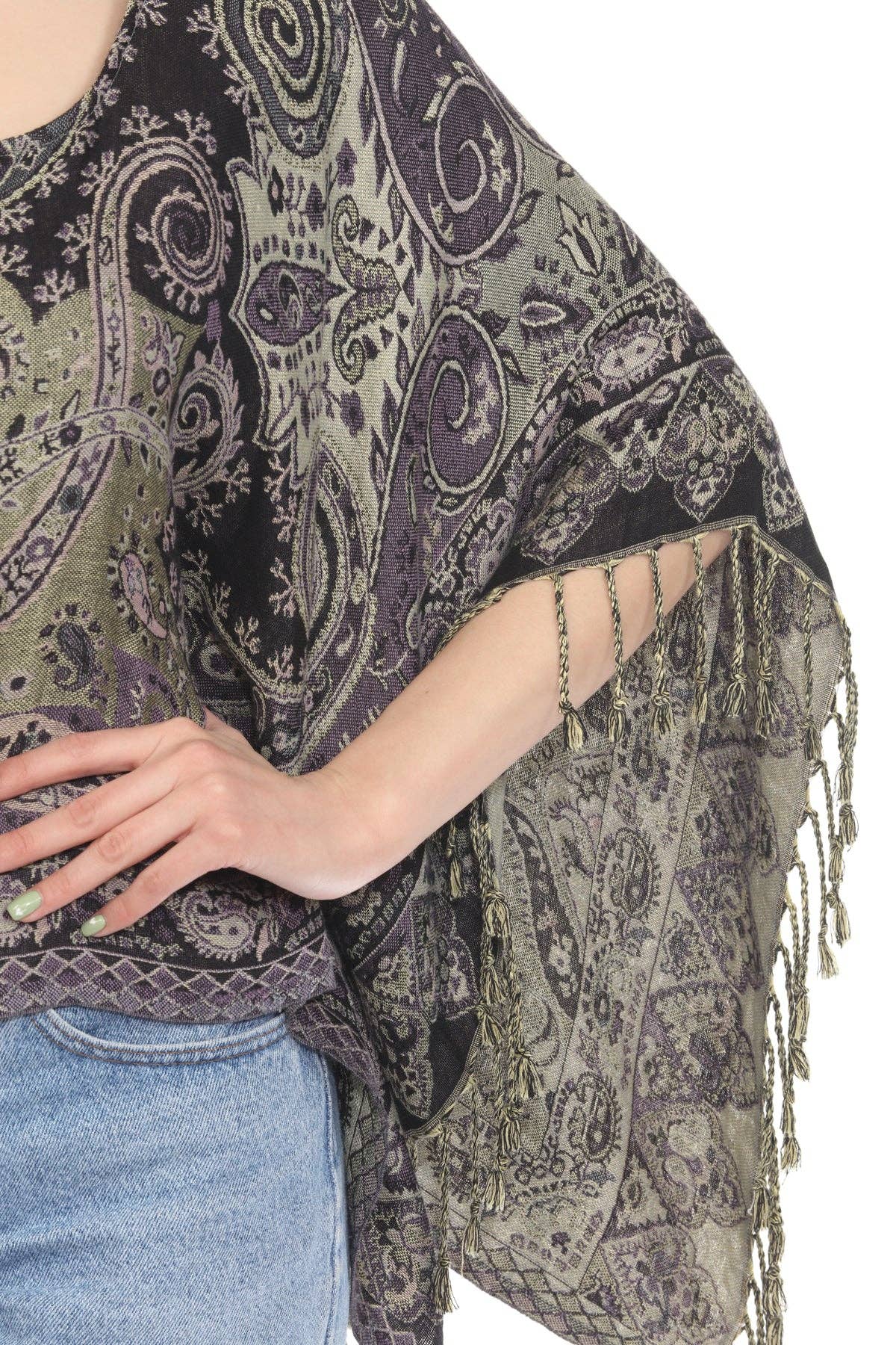 Lakhays Collection Inc. – wholesale Kimono - Dam – Fransad sjal med paisleymönster4