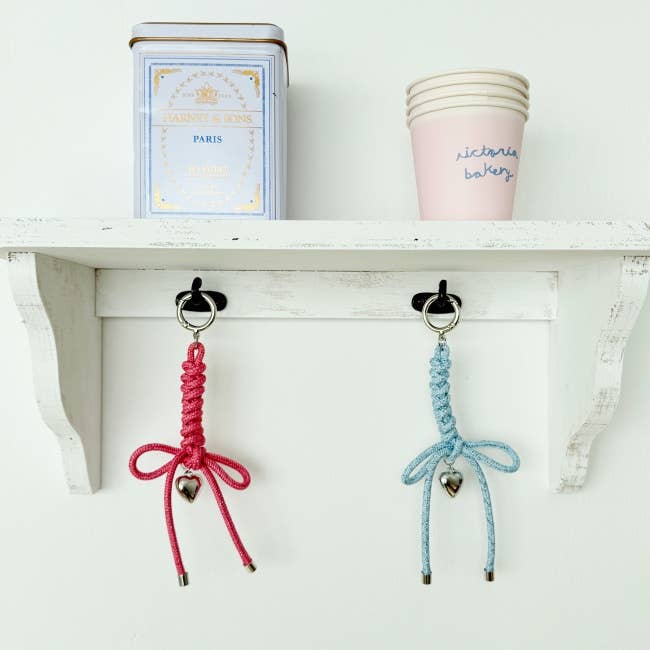 MOND HAUS - Venta al por mayor Llavero - Mujer - Orson Llavero | Encanto trenzado de cuerda con colgante de corazón5