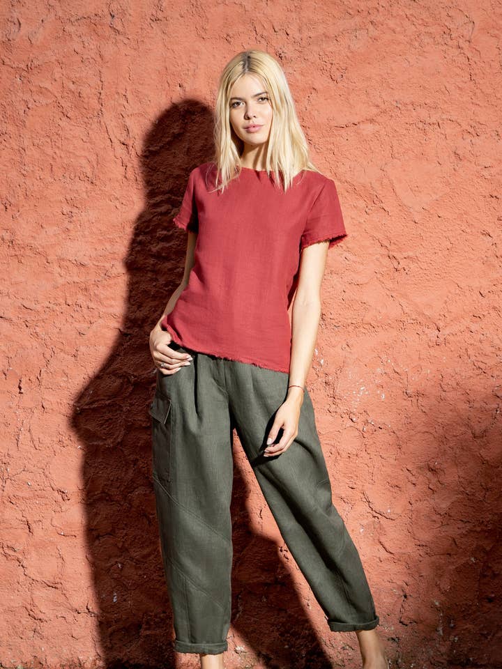 Rome linen top with short sleeves and frayed edges for wholesale by Truly Linen