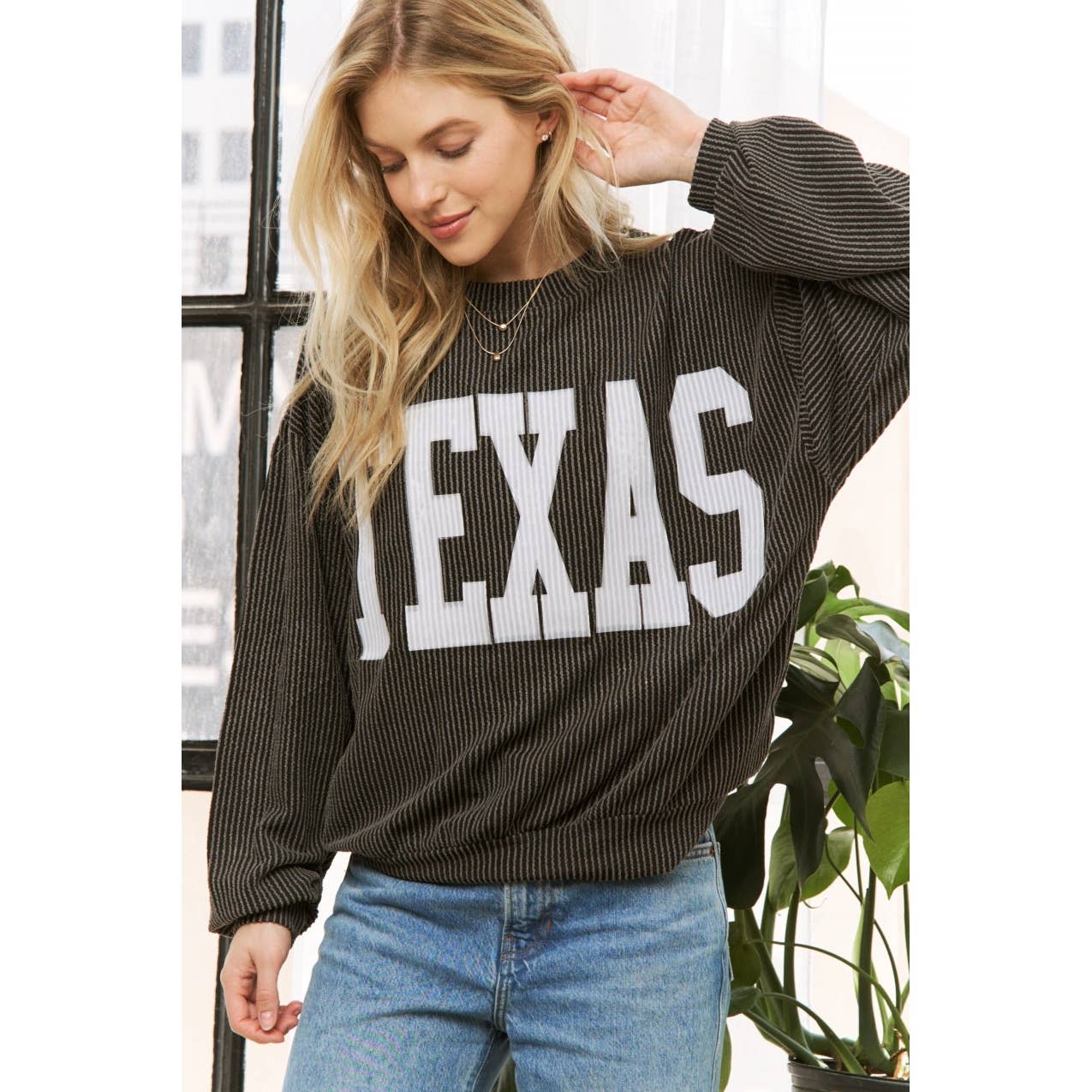 Sweet Generis - Vendita all'ingrosso Top in maglia - Donna - FELPA CON CORDONCINO A COSTINE CON STAMPA TEXANA4