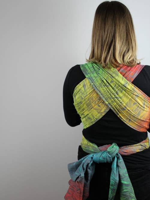 ADViKiDS by ADViTEX GMBH - Vente Lange – bébé - Kaami Baby Sling Taille 6 - Plume arc-en-ciel dansante4