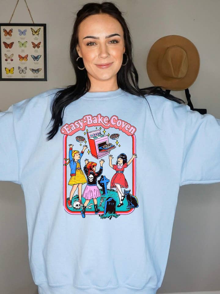 Col rond Easy-Bake Coven pour la vente par Shop Alloe | Print & Media Co.