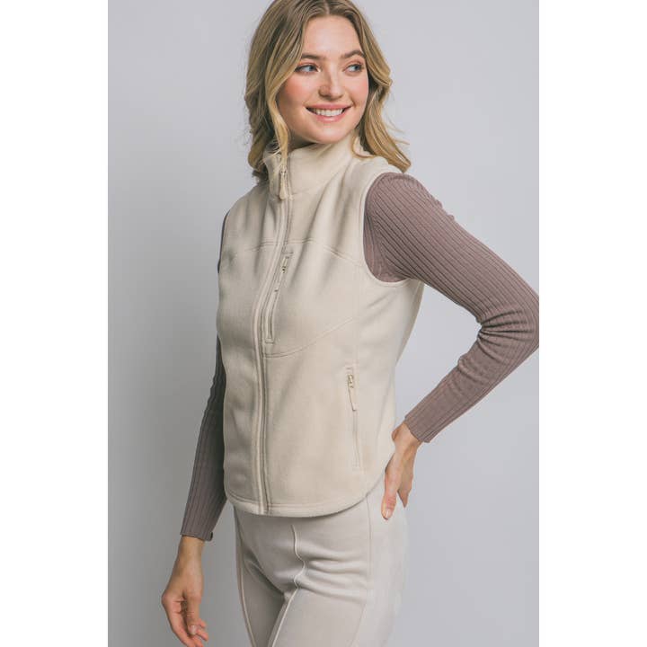 Style Up - Wholesale Jacket - Women's - Polar Fleece Lightweight Vest w Zippered Pockets18