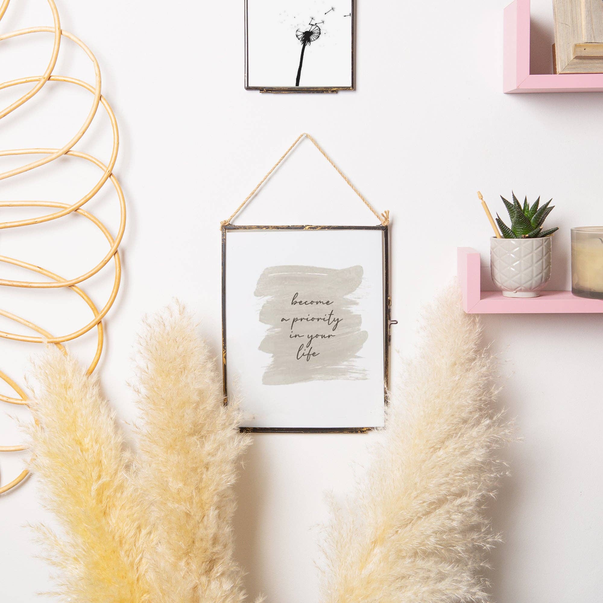 Rinkit Ltd - Vente Cadres photos - Cadre photo suspendu en métal noir 20 x 25 cm - par Nicola Spring4