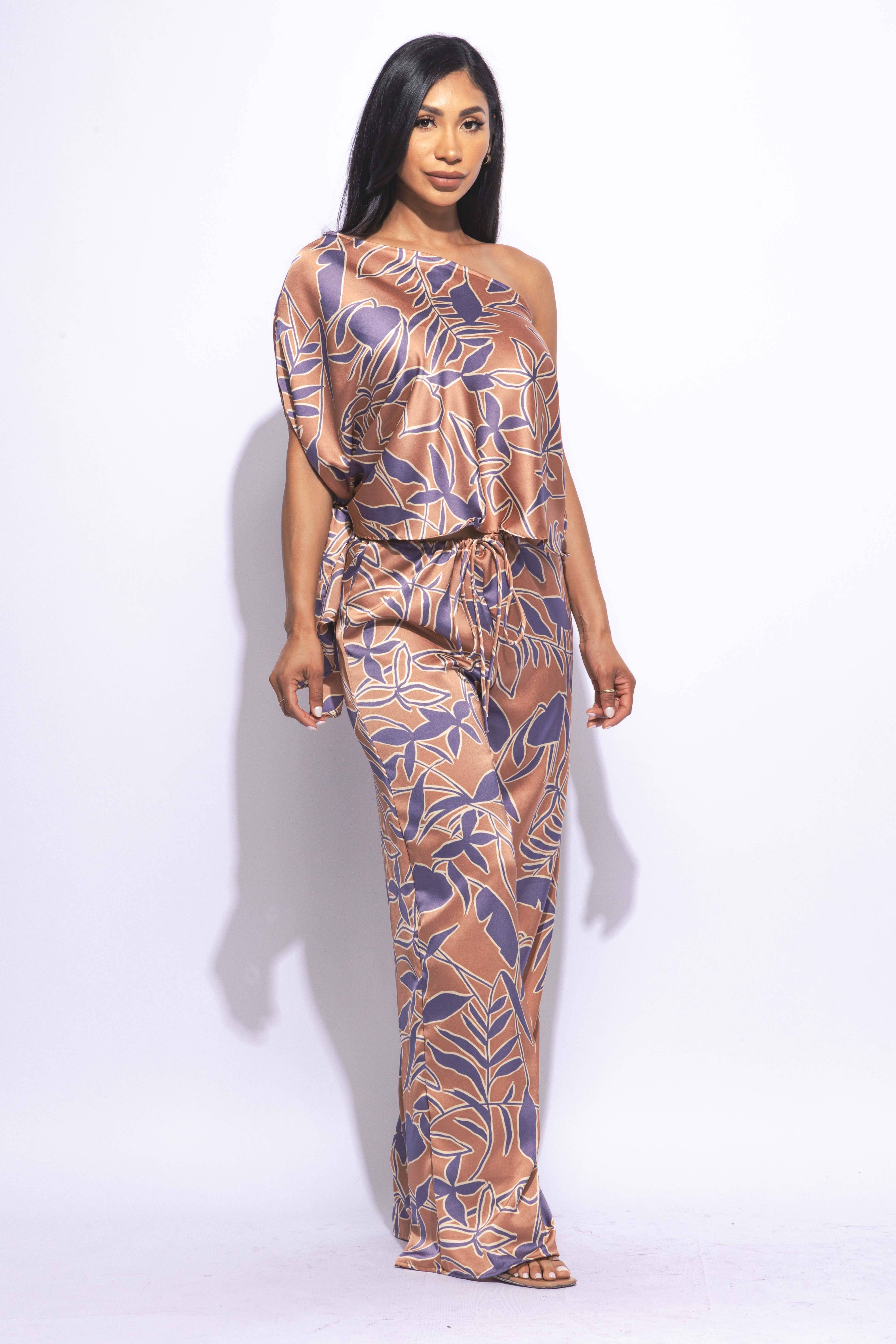 K Too - Vendita all'ingrosso Completo top e pantaloni (NON loungewear) - Donna - Completo in satin con una spalla e pantaloni a gamba larga17