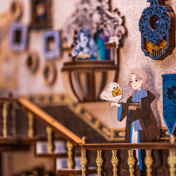 Hands Craft Intl - Vente Kit de bricolage - Kit DIY Coin livres : Salle commune NéBula avec housse anti-poussière7