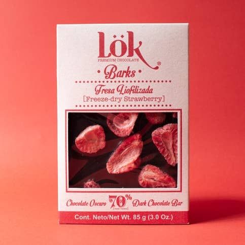 70% Strawberry Chocolate for wholesale by Lök Foods UE