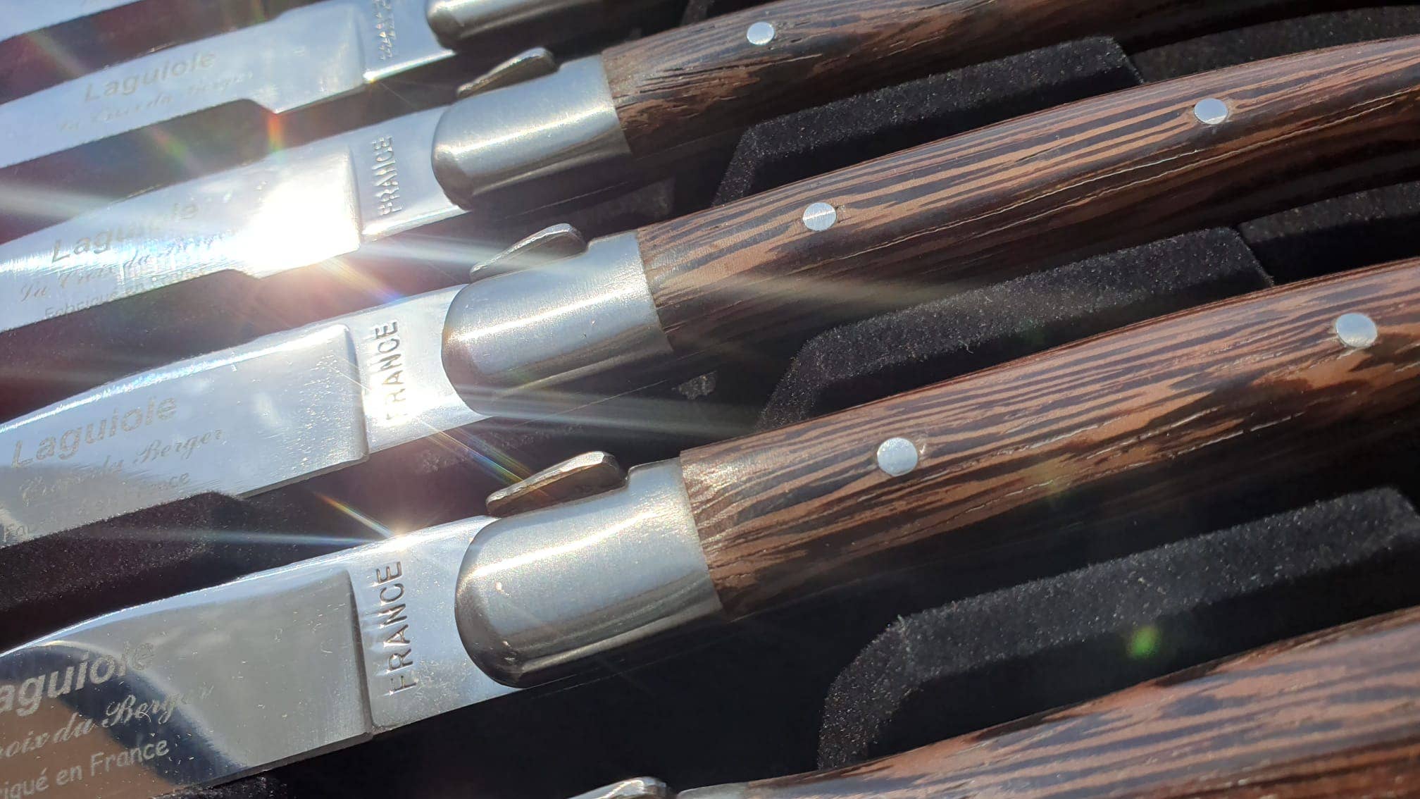 Allweneedis group LTD – wholesale Kökskniv – Wengé Laguiole köttknivar i trä, set om 64